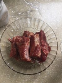 色香味浓的蒜香排骨做法图解1)