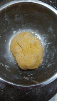 自制红薯芝麻饼做法图解3)
