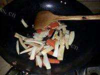 杏鲍菇炒腐竹做法图解4)