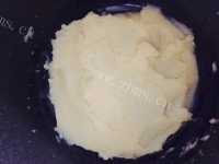 美味的淡奶油泡芙做法图解4)