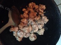 家常菜土豆烧鸡块做法图解4)