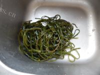 满口清香的凉拌海带丝做法图解1)