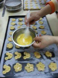 自制杏仁酥饼做法图解8)