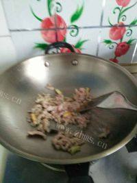 家常菜肉丝炒茭白做法图解3)