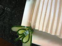 老爸做的皮蛋拌豆腐做法图解4)