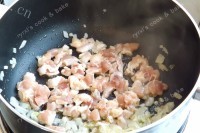美味的咖喱鸡肉乳酪焗饭做法图解14)