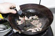 「首发」蘑菇炒肉做法图解6)
