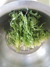 自制凉拌苦菊做法图解2)
