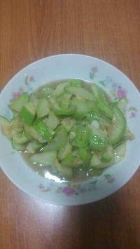 家常菜虾皮炒西葫芦