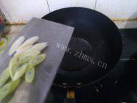 美味的葱炒豆腐做法图解5)