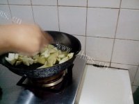 独特的油焖茄子做法图解3)