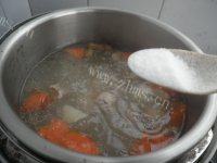 胡萝卜山药排骨汤的做法图解八