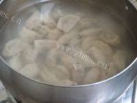 酸汤水饺自制做法图解7)