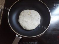 唇齿留香的韭菜鸡蛋发面饼做法图解10)