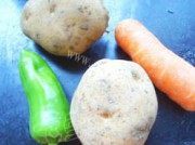 家常菜三色土豆丝做法图解1)
