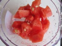 可口的西瓜汁做法图解4)