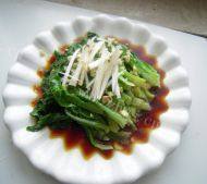 色香的白灼生菜