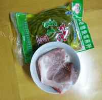 诱人的酸豇豆炒肉末做法图解1)