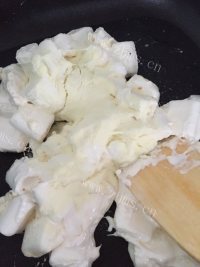 特色美食牛轧糖做法图解5)
