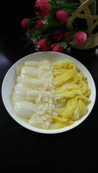健康的蒜蓉娃娃菜