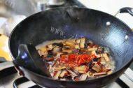 家常菜柴火香干炒薰肉做法图解6)