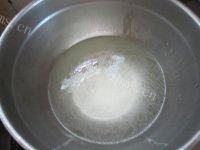 美味的紫菜瘦肉汤做法图解2)