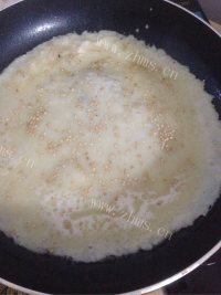 美丽的香煎芝麻饼做法图解4)