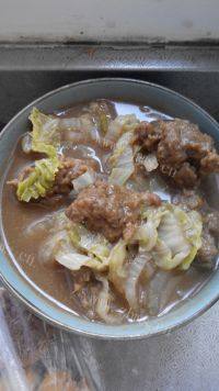 回味无穷的白菜丸子汤