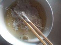 美味的鸡蛋饼做法图解3)