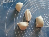 诱人的韭菜盒子做法图解5)