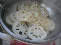 我的莲藕炒肉做法图解6)