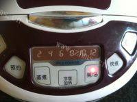 养颜的红薯大米粥做法图解4)