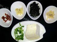家常菜三鲜豆腐汤做法图解1)