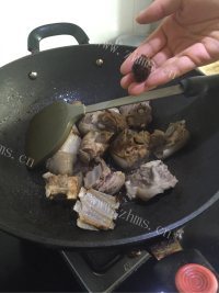 色香味俱全的红烧羊肉做法图解5)