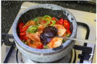 韩式辣白菜豆腐汤做法图解7)
