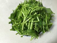 香飘十里的清炒空心菜做法图解2)