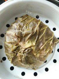 美味的荷叶煲仔饭做法图解7)