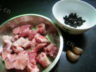 蒜蓉豆豉蒸排骨做法图解1)