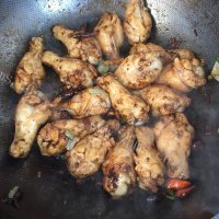 美味的香辣鸡翅根做法图解7)