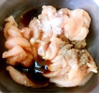风味独特的中式墨西哥时蔬鸡柳卷做法图解3)