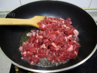 诱人的牛肉酱做法图解5)