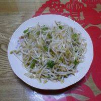 家常菜素炒豆芽