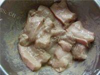 家常菜土豆扣肉做法图解2)