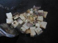 家常菜海带炖豆腐做法图解8)