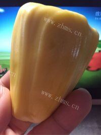美味的银耳桃胶红枣羹做法图解3)