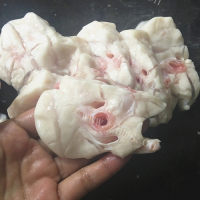 美味的猪肺筒骨莲藕汤做法图解4)