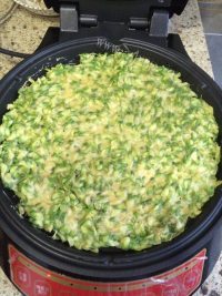 自制槐花蛋饼做法图解6)