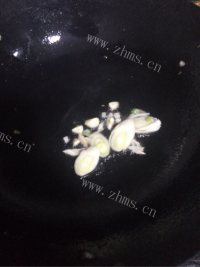 珍馐美味的西红柿炒鸡蛋做法图解6)
