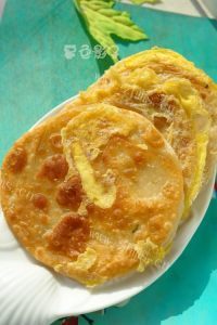 好吃的街头小吃鸡蛋灌饼做法图解10)