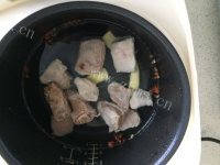 简单版土豆炖牛肉做法图解4)